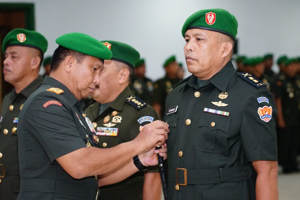 Serah Terima Jabatan Dantradisi Warga Akademi Militer Akademi Militer 8119