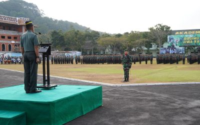 Akademi Militer Melaksanakan Upacara Bendera Minggu Keempat