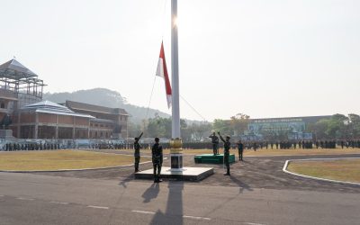 Akademi Militer Laksanakan Upacara Bendera Tuju Belasan