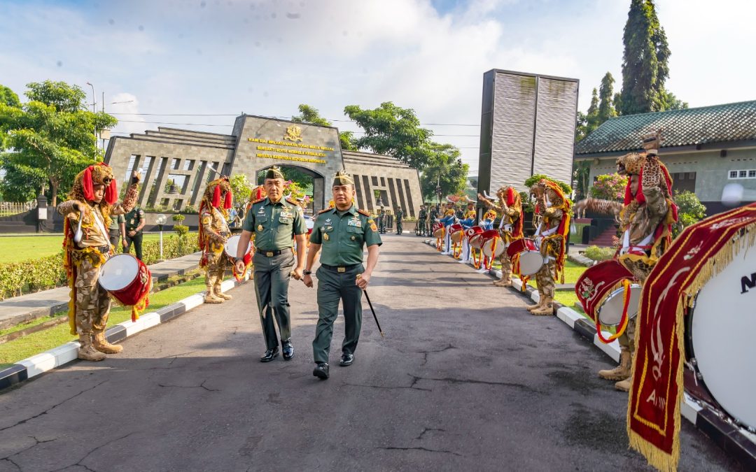 Gubernur Akademi Militer, AAU, AAL dan Akpol Sambut Danjen Akademi TNI