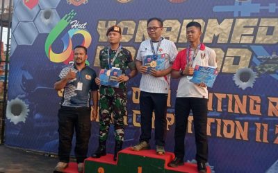 Berprestasi Dalam Lomba Menembak Taruna Mendapat Penghargaan