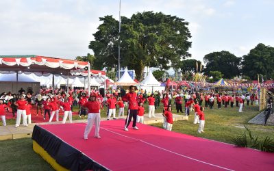 Senam Rodanya Meriahkan Pasar Raya Magelang 2