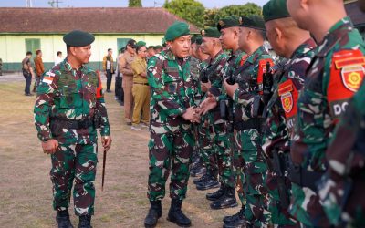 Gubernur Akmil Hadiri Pengantaran Satgas Pamtas RI-Malaysia Yonarmed 11 Kostrad