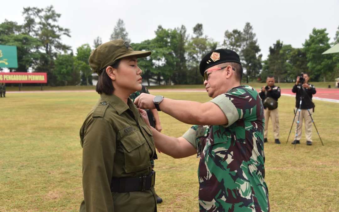 Penutupan Diksarmil Sarjana Penggerak Pembangunan Indonesia TA 2024 di Akademi Militer