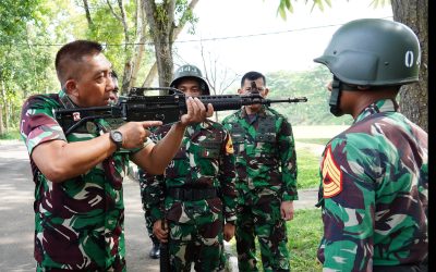 Latihan Menembak Taruna Tingkat IV Gubernur Akmil Tekankan Disiplin dan Fokus