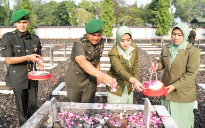 Hub Akmil Laksanakan Ziarah TMP Dalam Rangka HUT Komunikasi dan Elektronika TNI AD ke-79