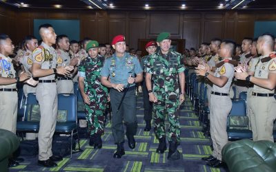 Pembekalan Danjen Kopassus Kepada Taruna TK IV