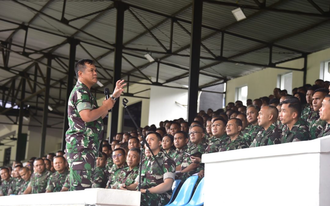 Wakasad Berikan Pengarahan kepada Perwira dan Pengasuh Akmil